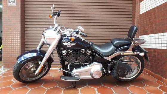 HARLEY-DAVIDSON SOFTAIL FAT BOY 114 